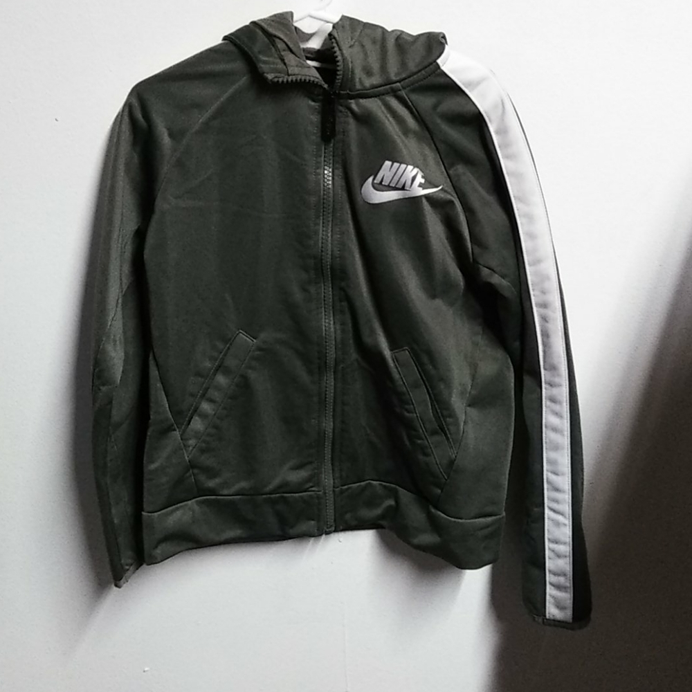 Nike hoodie jacket boys